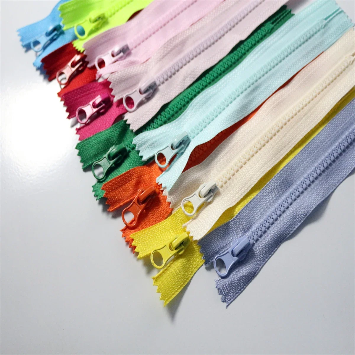 (10PCS)5# resin closed tail 40 - Home Textiles Manufacturer ulasan dan harga